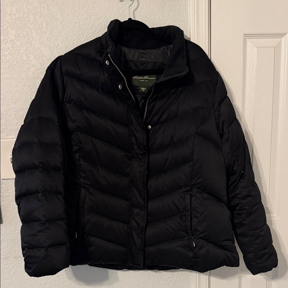 Eddie Bauer Women's Classic Black Puffer Jacket